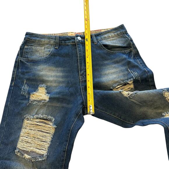 Unbranded Distressed Tattered Women’s Jeans - Picture 4 of 9